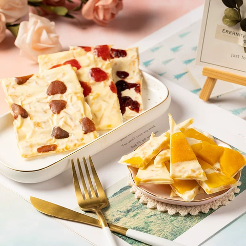 西域姑娘•新疆奶盖(混合口味奶皮子)<br>大片果干(草莓•芒果•蔓越莓)